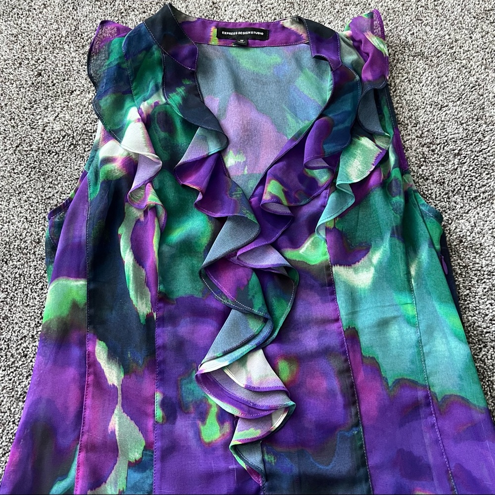 Express ruffle top. - Picture 7 of 7